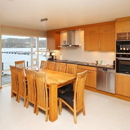 بيت للعطل Five-bedroom In 1 *