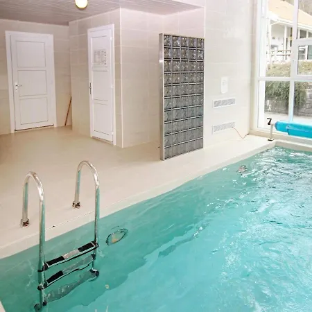 Five-bedroom In 1 펜션 Jelsa