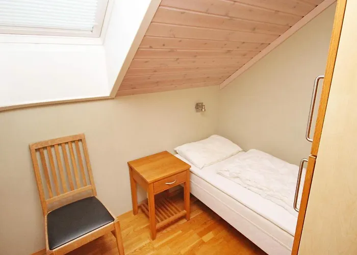 Five-bedroom In 1 Jelsa