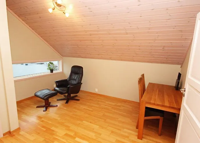 Five-bedroom In 1