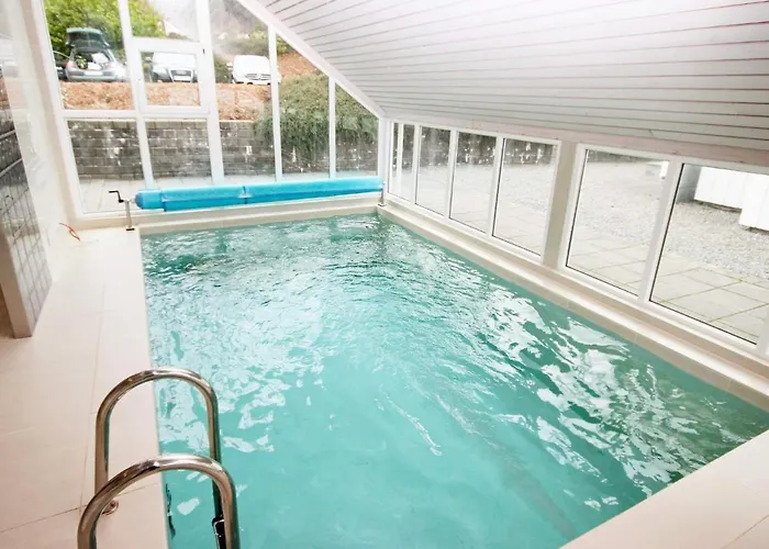 Five-bedroom In 1 Holiday home