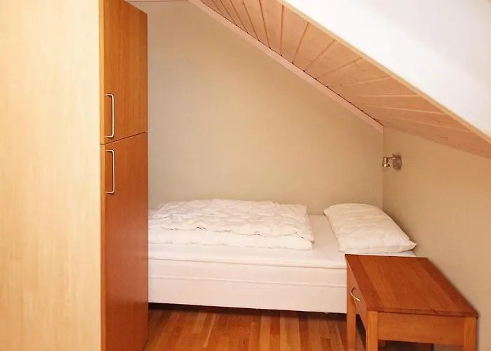 Five-bedroom In 1 Jelsa